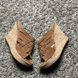 UGG Tan Woven Suede Wedge Sandals Mule style open toe size 9W